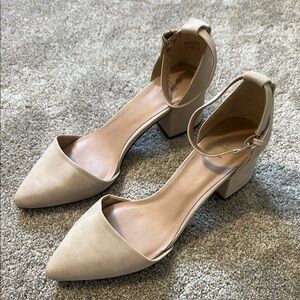 Nude/Light Cream Block Heel Women's Shoes Size 10